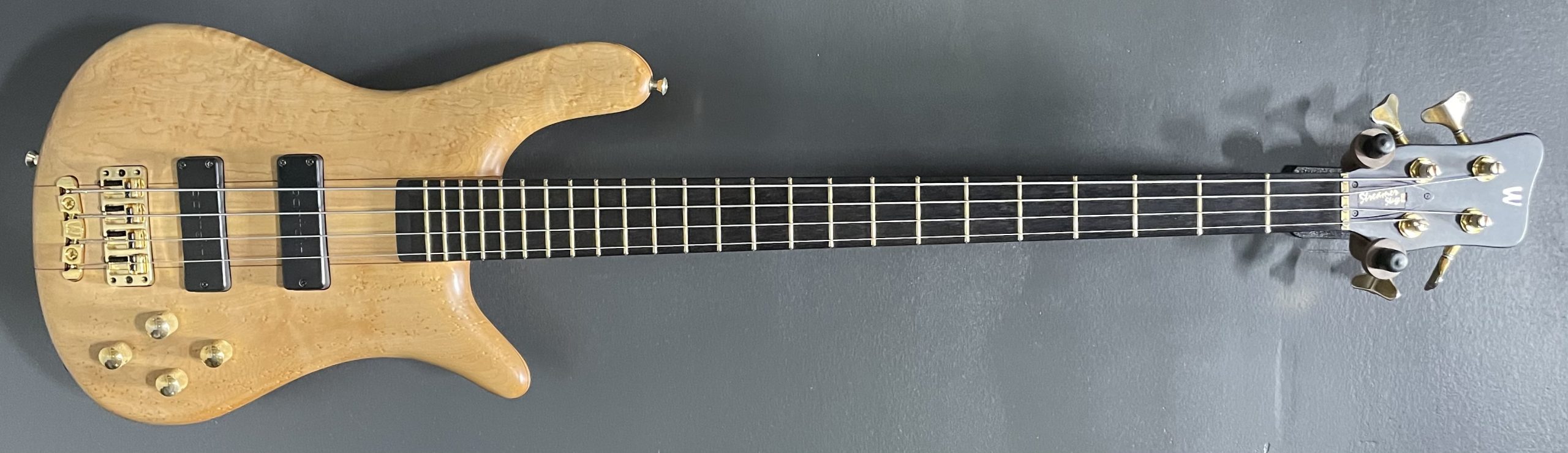 1990 Warwick Streamer Stage II LTD – LowEnd Bass Shop Vault