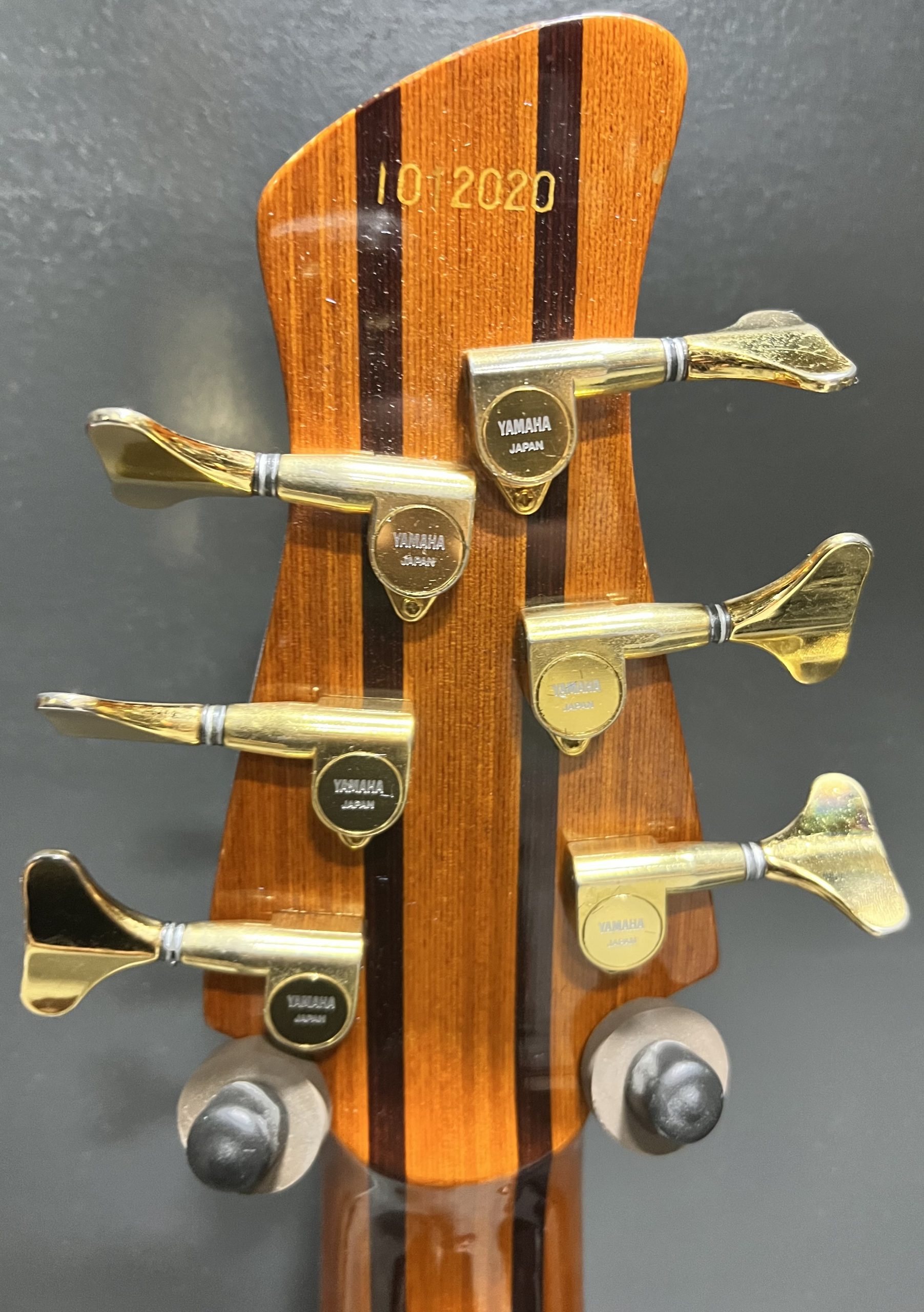 1990 Yamaha TRB Custom 6 string – LowEnd Bass Shop Vault