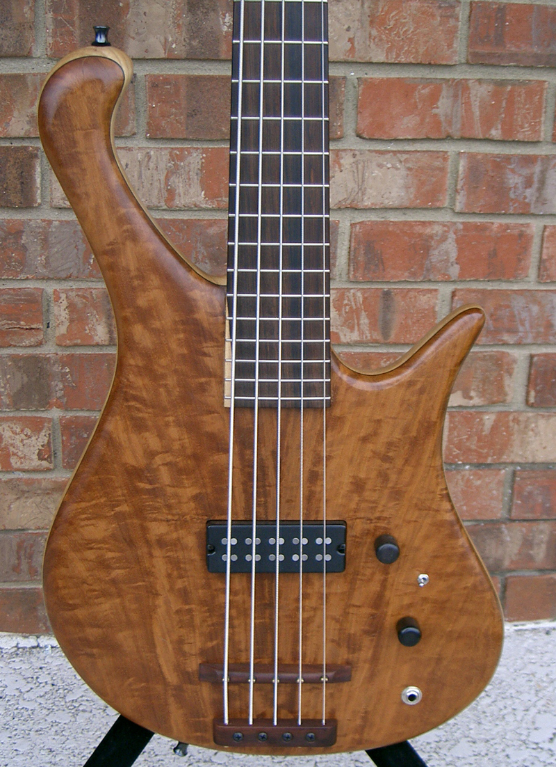 Eshenbaugh 5 String 32″ – Lowend Bass Shop Vault